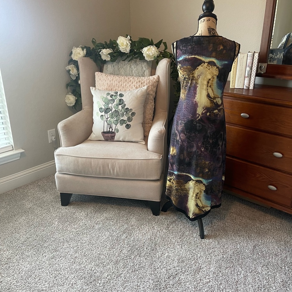 Monroe and Main ladies midi length dress. Scarf like hemline. NWOT - Picture 2 of 9